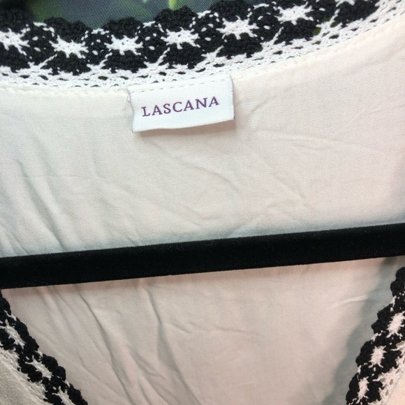 White Dress with Black Trim - Picture 12 of 16